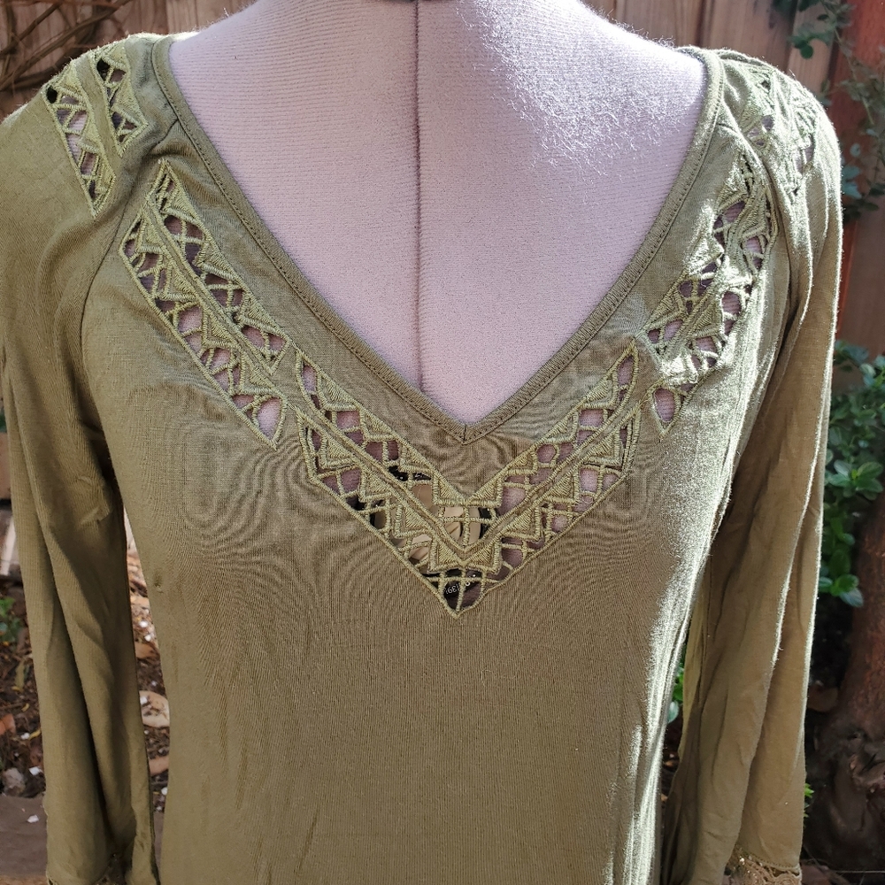 The Pyramid Collection Green Dress - Picture 4 of 6
